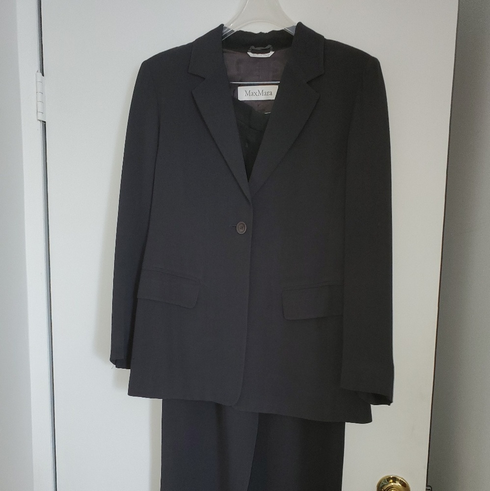 EUC Max Mara silk blend suit